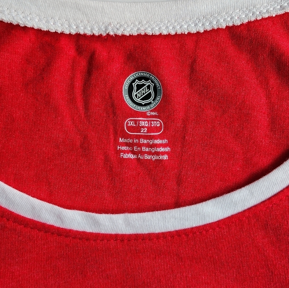 NHL Chicago Blackhawks Red and White T-Shirt Women's Plus size 3XL. - Picture 11 of 11